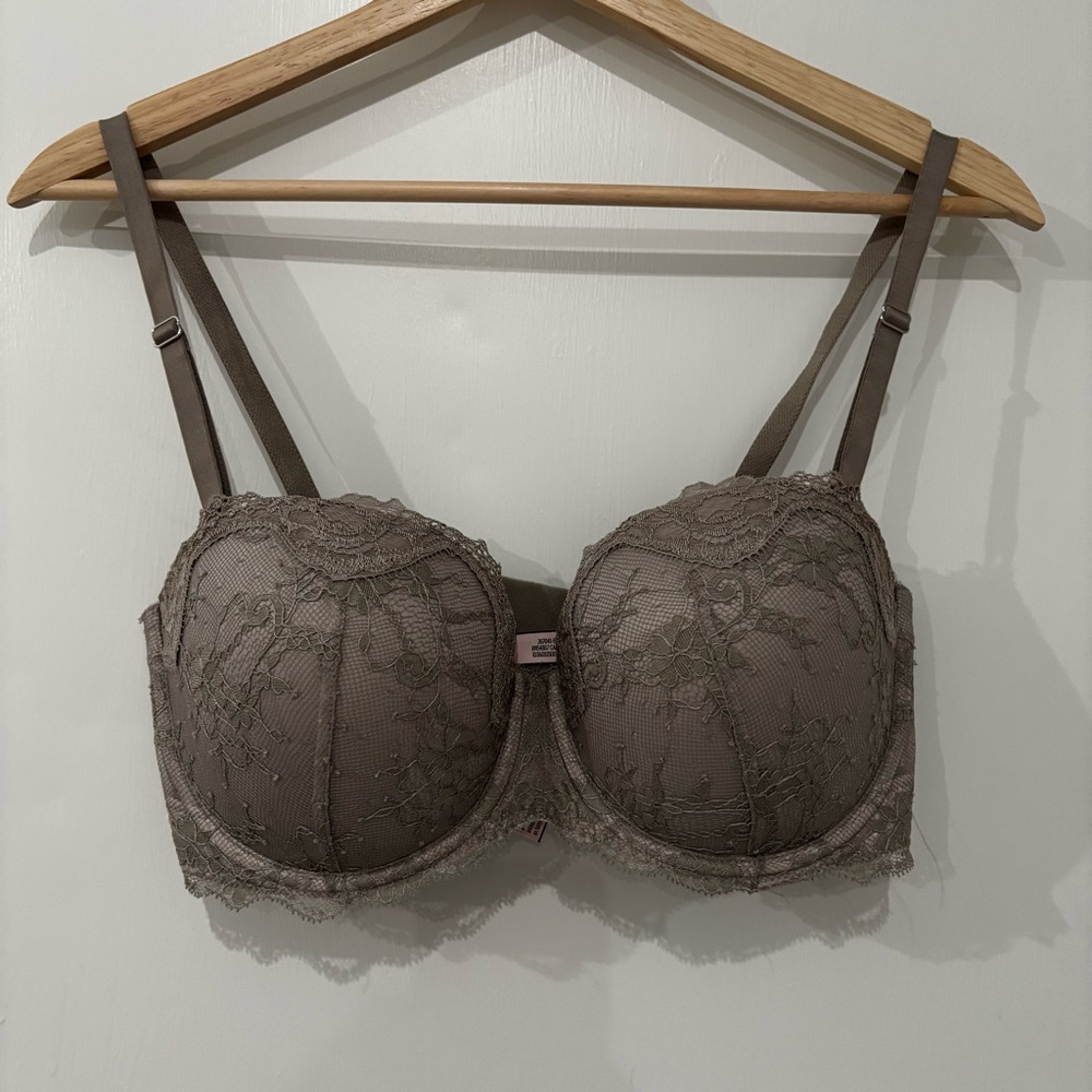 Victoria’s Secret Dream Angels Taupe Size 34DDLace Bra with Adjustable Straps